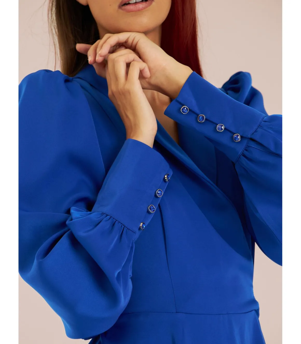 Alma en Pena Vestidos Cortos|VESTIDO CORTO MANGA ABULLONADA